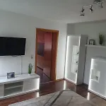 Ferienwohnung, Apartment, Monteurwohnung Mit Klimaanlage Wettin-loebejuen Apartman Lobejun