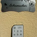 Ferienwohnung, Apartment, Monteurwohnung Mit Klimaanlage Wettin-loebejuen *