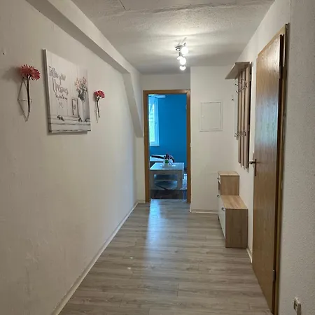 Ferienwohnung, Apartment, Monteurwohnung Mit Klimaanlage Wettin-loebejuen شقة