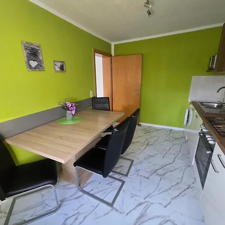 Lägenhet Ferienwohnung, Apartment, Monteurwohnung Mit Klimaanlage Wettin-loebejuen Lobejun