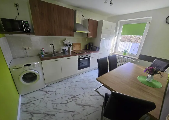 Ferienwohnung, Apartment, Monteurwohnung Mit Klimaanlage Wettin-loebejuen Lägenhet *