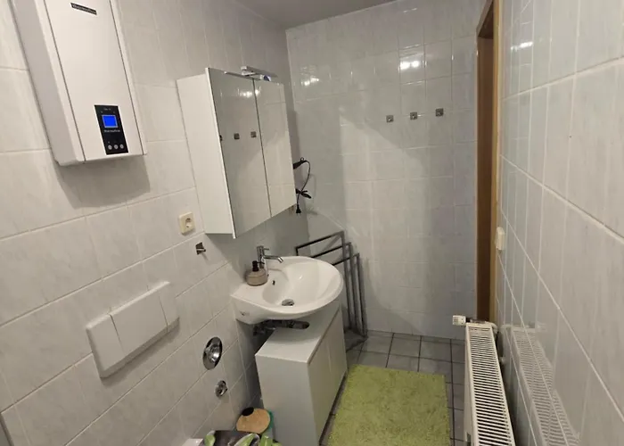 Lägenhet Ferienwohnung, Apartment, Monteurwohnung Mit Klimaanlage Wettin-loebejuen *